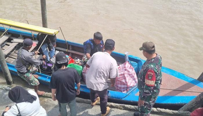 Sertu Abdul Latib Sinaga Laksanakan Komsos dengan Masyarakat Binaan